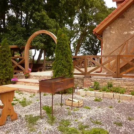 Bed and Breakfast Kuldkaru Manor Valaste