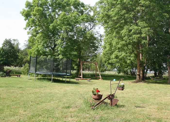 Kuldkaru Manor * Valaste