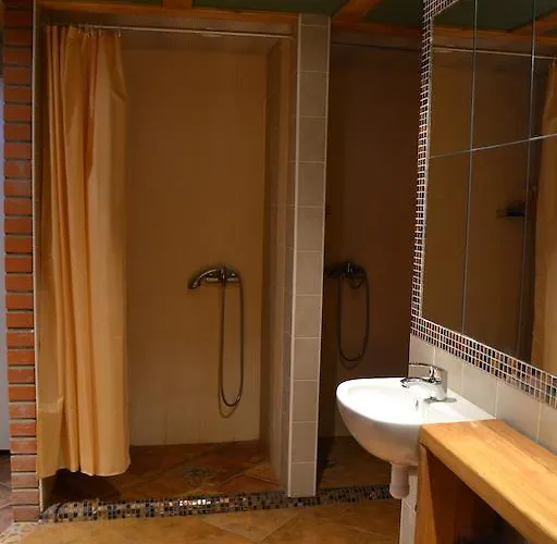 Kuldkaru Manor Valaste